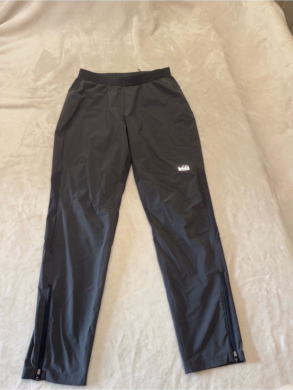 REI Black Men's Performance Joggers with Ankle Zips